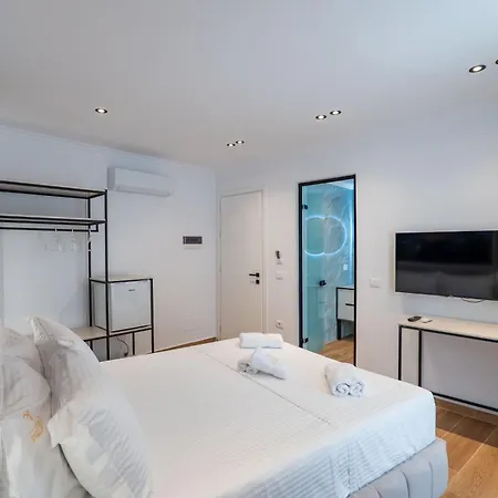 Sagittarius Hotel *